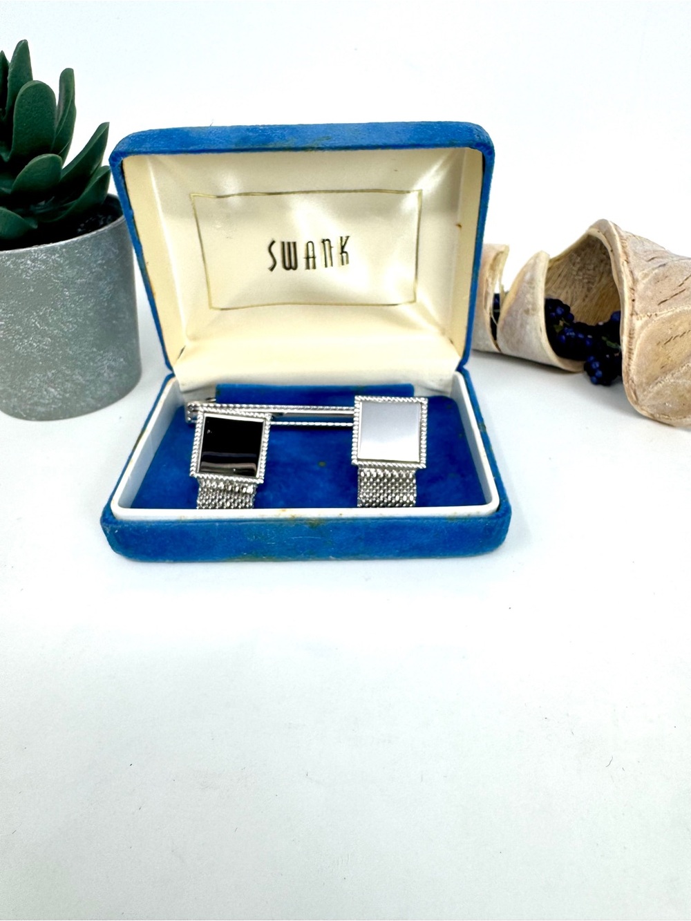 Vintage Swank Men’s 3-Piece Set Silver Tone Mesh Metal Cufflinks & Tie Bar